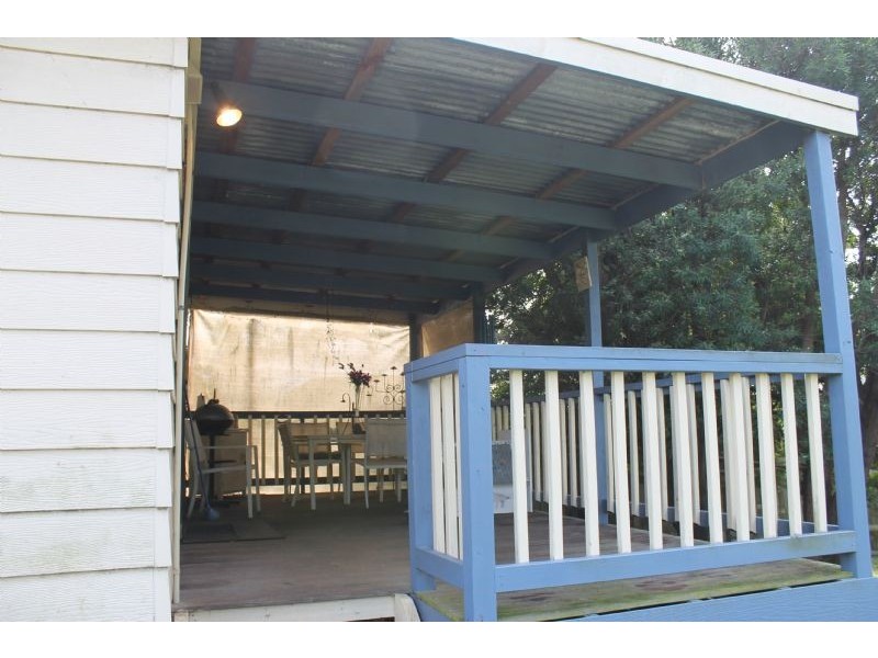 17 Scenic Drive, Cowes VIC 3922