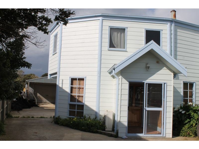 12 Elwood Avenue, Surf Beach VIC 3922