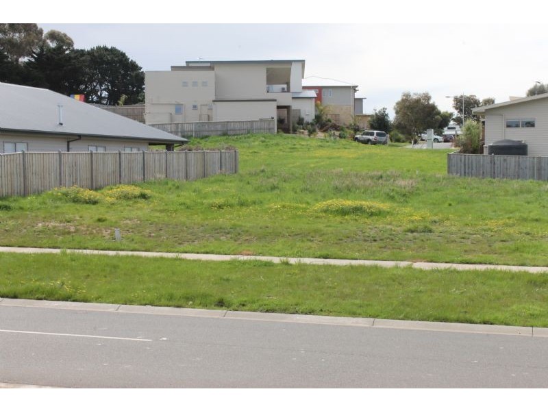 12 Wagtail Way, Cowes VIC 3922