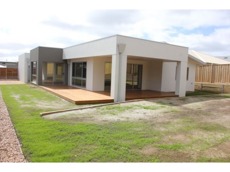 34 Wagtail Way, Cowes VIC 3922