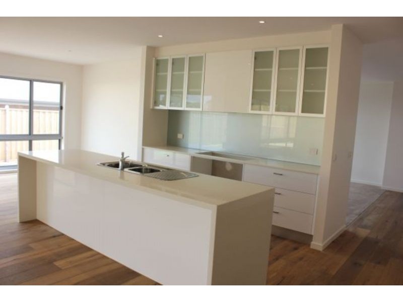 34 Wagtail Way, Cowes VIC 3922