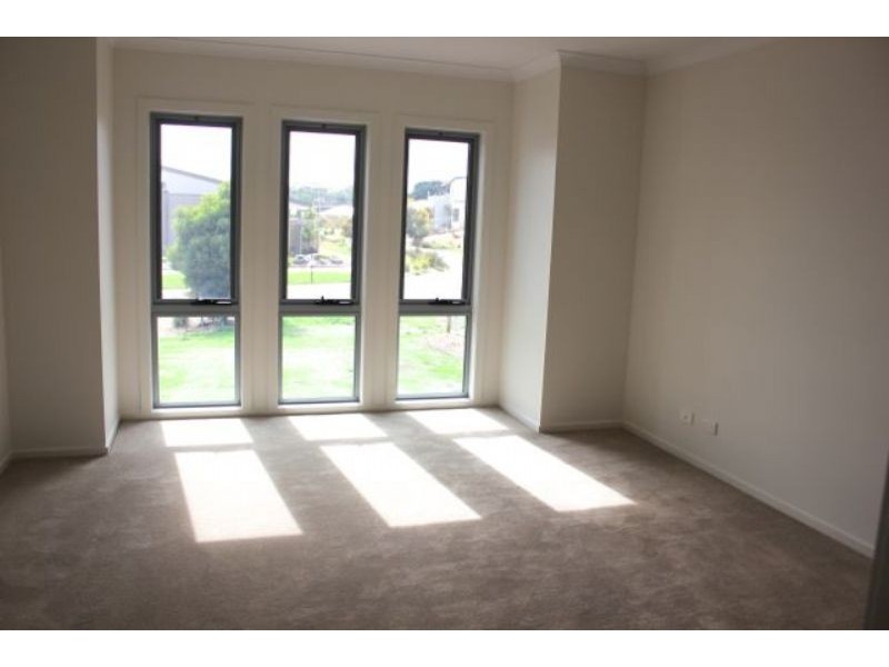 34 Wagtail Way, Cowes VIC 3922