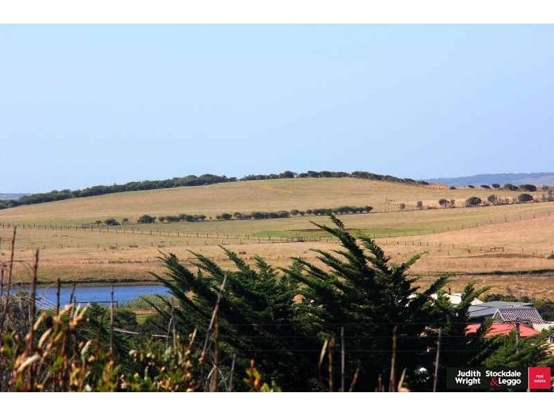 29 Hollywood Crescent, Smiths Beach VIC 3922