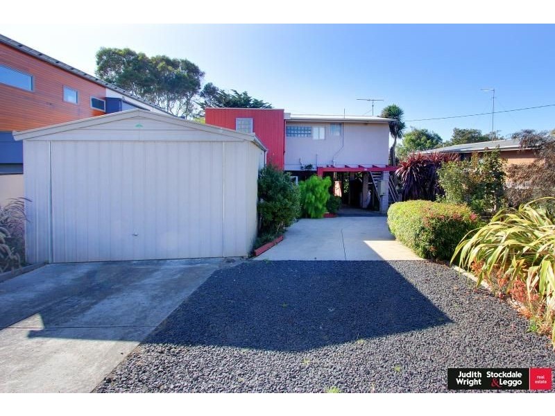 29 Hollywood Crescent, Smiths Beach VIC 3922