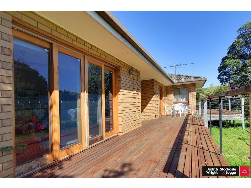 12 Talofa Avenue, Cowes VIC 3922