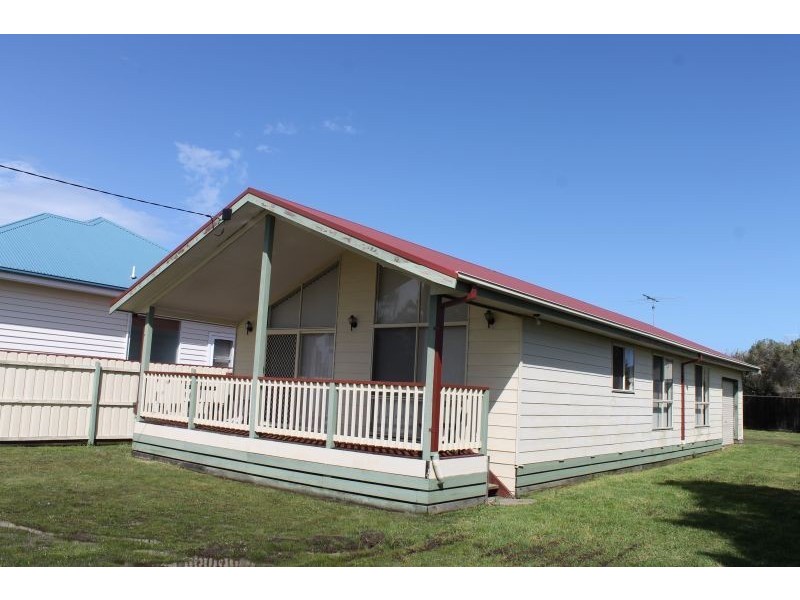 9 Pinedale Avenue, Cape Woolamai VIC 3925