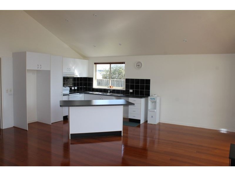 9 Pinedale Avenue, Cape Woolamai VIC 3925