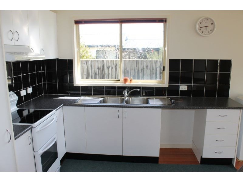 9 Pinedale Avenue, Cape Woolamai VIC 3925