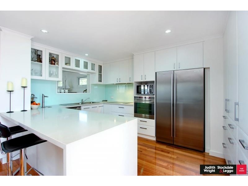 23 McRae Avenue, Cowes VIC 3922