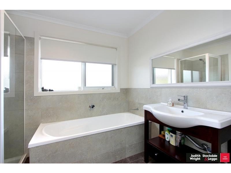23 McRae Avenue, Cowes VIC 3922
