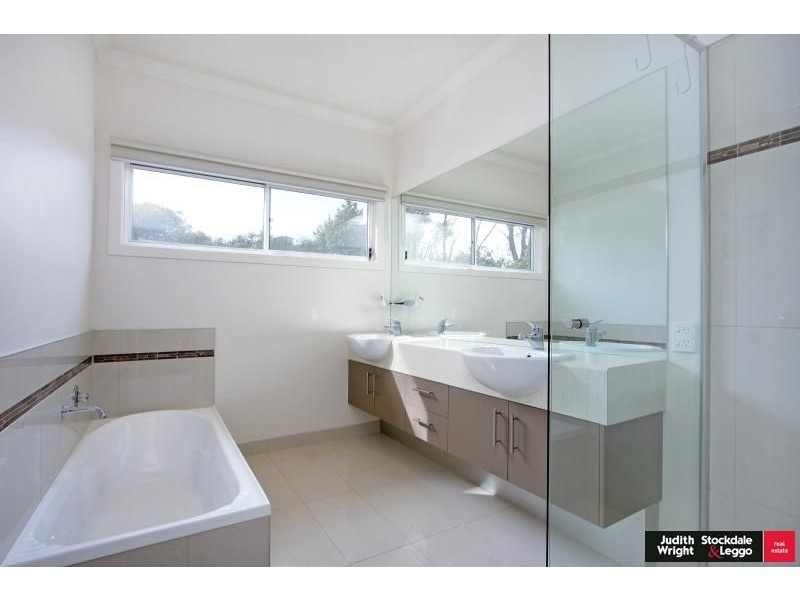 5 McLardy Court, Cowes VIC 3922