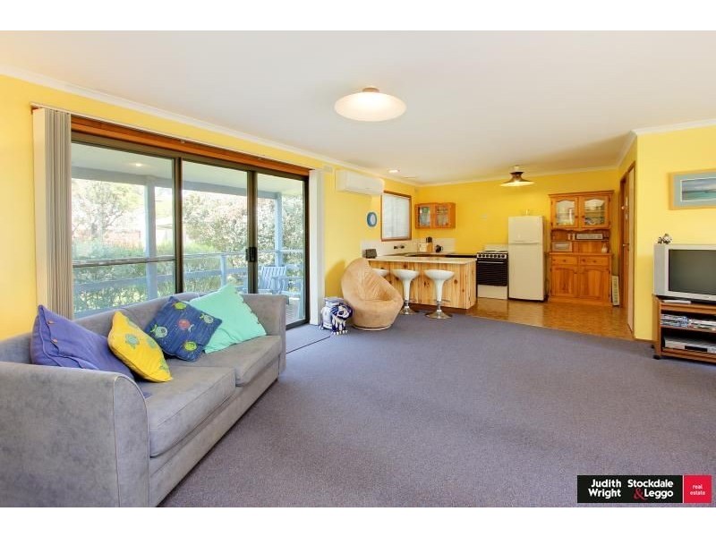 24 McRae Avenue, Cowes VIC 3922