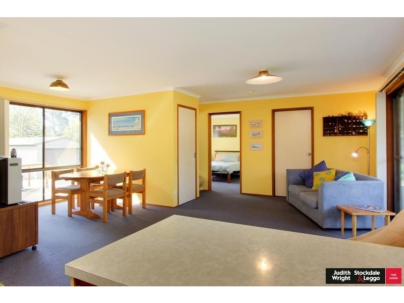 24 McRae Avenue, Cowes VIC 3922