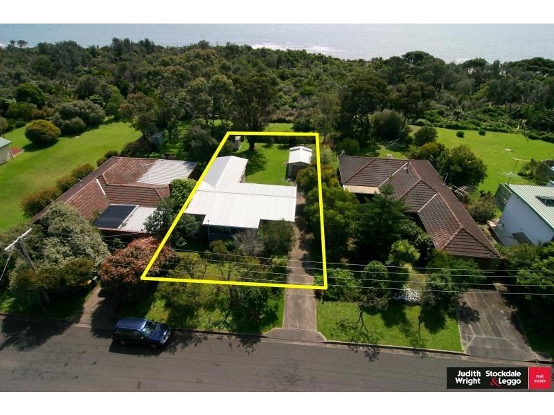 24 McRae Avenue, Cowes VIC 3922