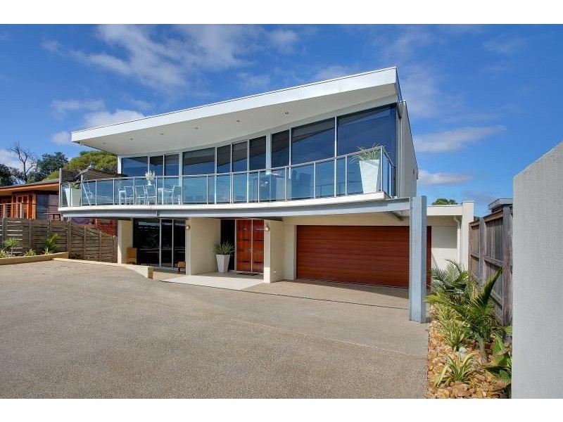 42a Stradbroke Avenue, Cowes VIC 3922