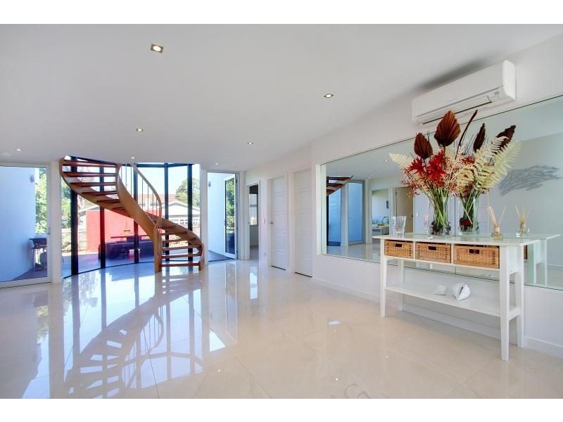 42a Stradbroke Avenue, Cowes VIC 3922