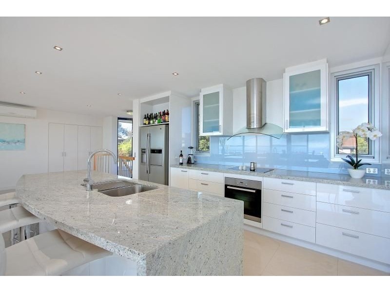 42a Stradbroke Avenue, Cowes VIC 3922