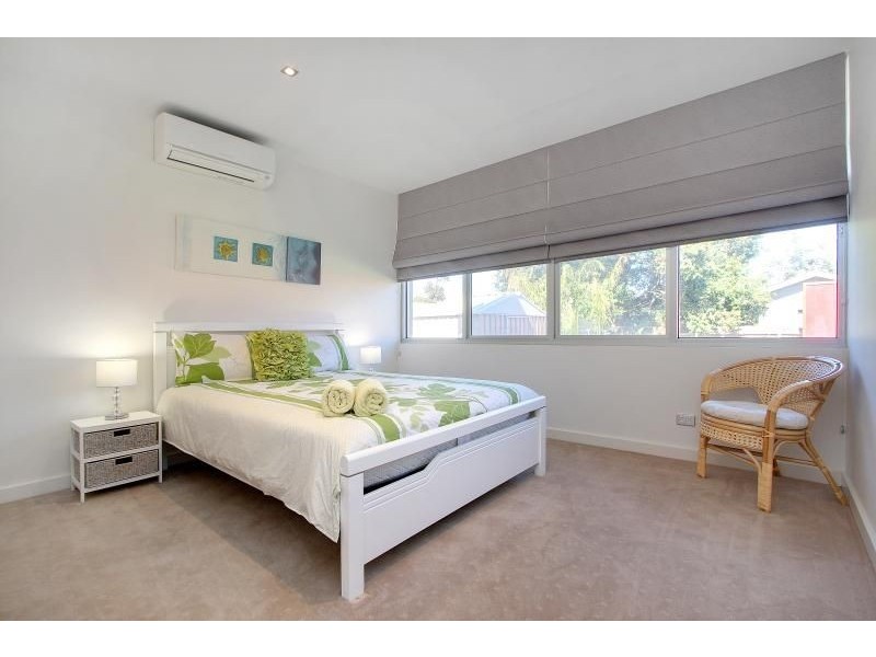 42a Stradbroke Avenue, Cowes VIC 3922