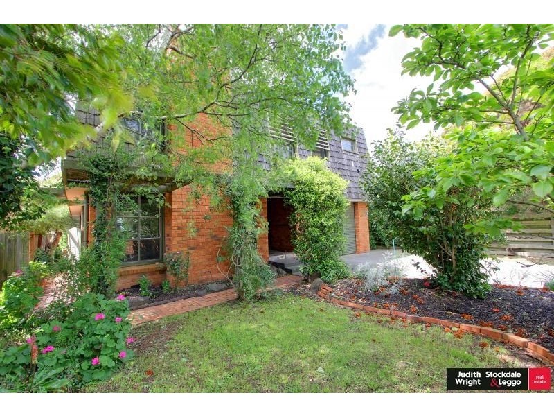 17 Albany Road, Cowes VIC 3922