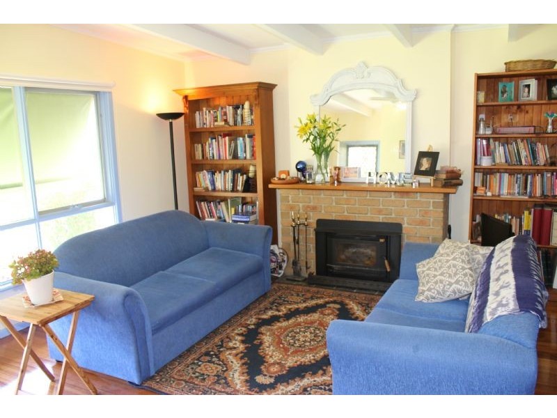 24 Birdwood Avenue, Cowes VIC 3922