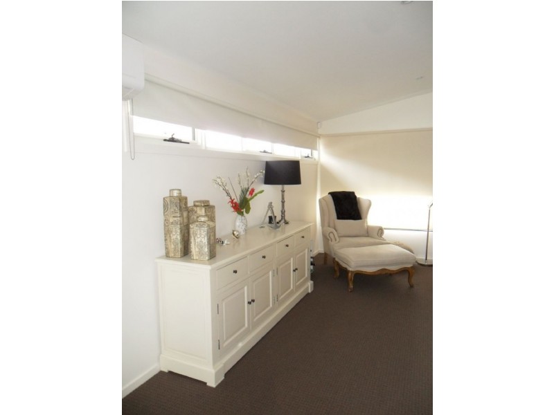 3 Pobblebonk Place, Cowes VIC 3922