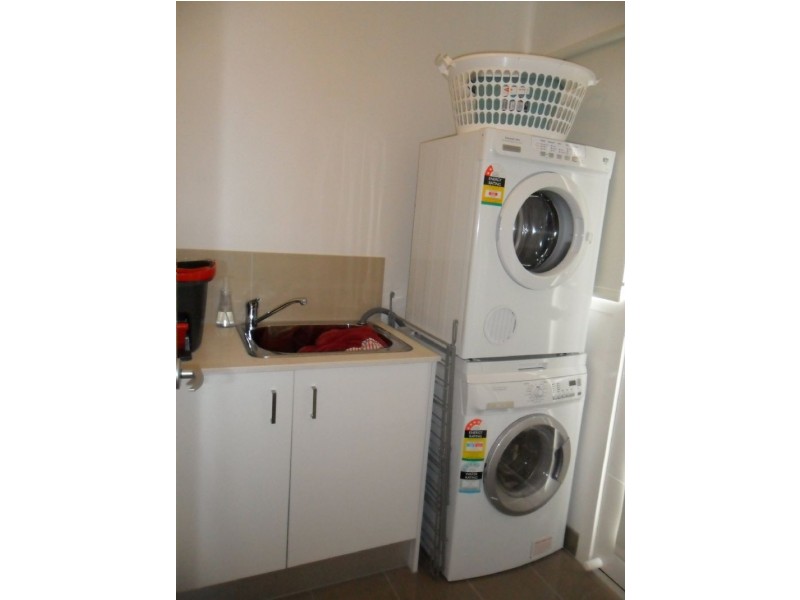 3 Pobblebonk Place, Cowes VIC 3922