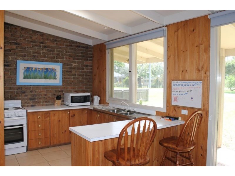 1 Carisbrooke Court, Cowes VIC 3922