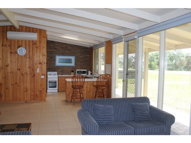 1 Carisbrooke Court, Cowes VIC 3922