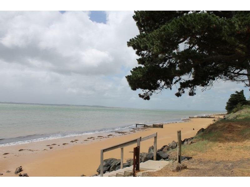 1 Carisbrooke Court, Cowes VIC 3922