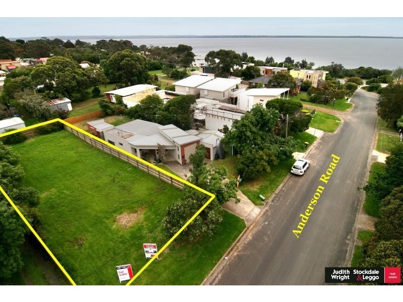 14 Anderson Road, Cowes VIC 3922