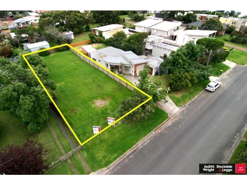 14 Anderson Road, Cowes VIC 3922