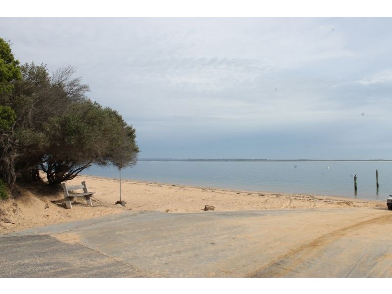 14 Anderson Road, Cowes VIC 3922