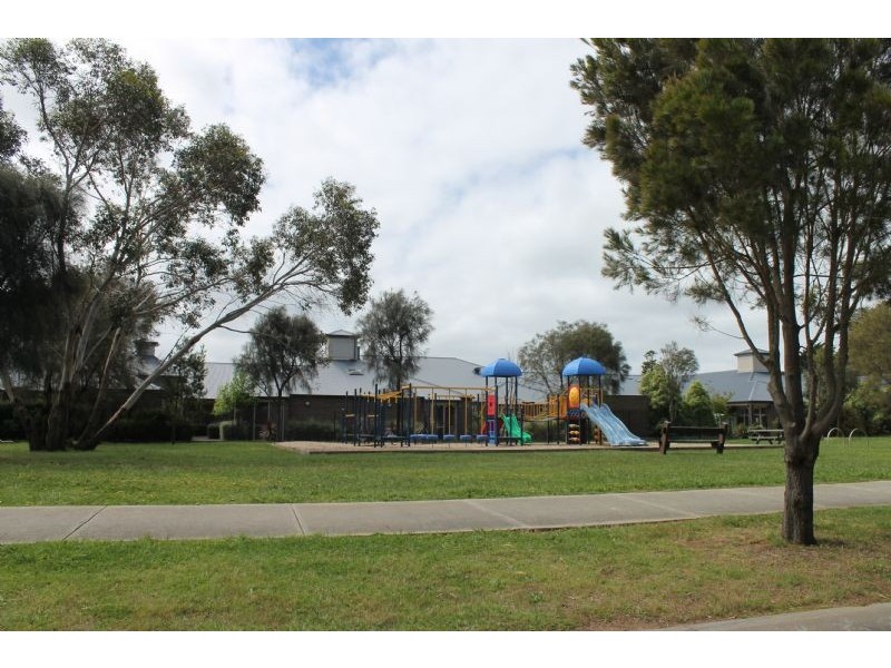 4 Meldrum Court, Cowes VIC 3922