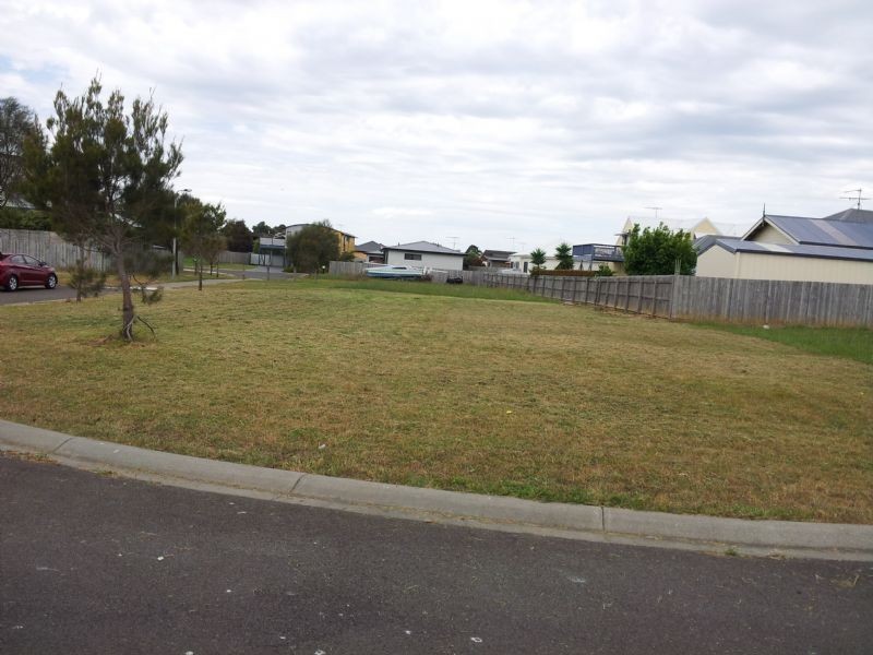 4 Meldrum Court, Cowes VIC 3922