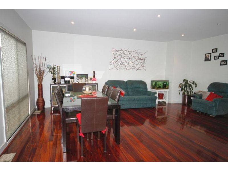 10 Spaven Court, Cowes VIC 3922