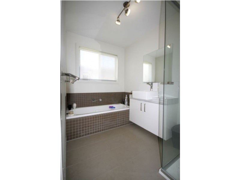 10 Spaven Court, Cowes VIC 3922