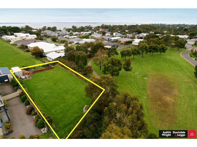 6 Anthony Court, Cowes VIC 3922