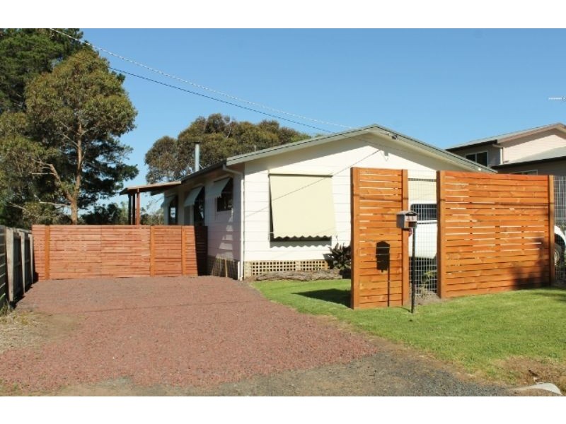 21 Scenic Drive, Cowes VIC 3922