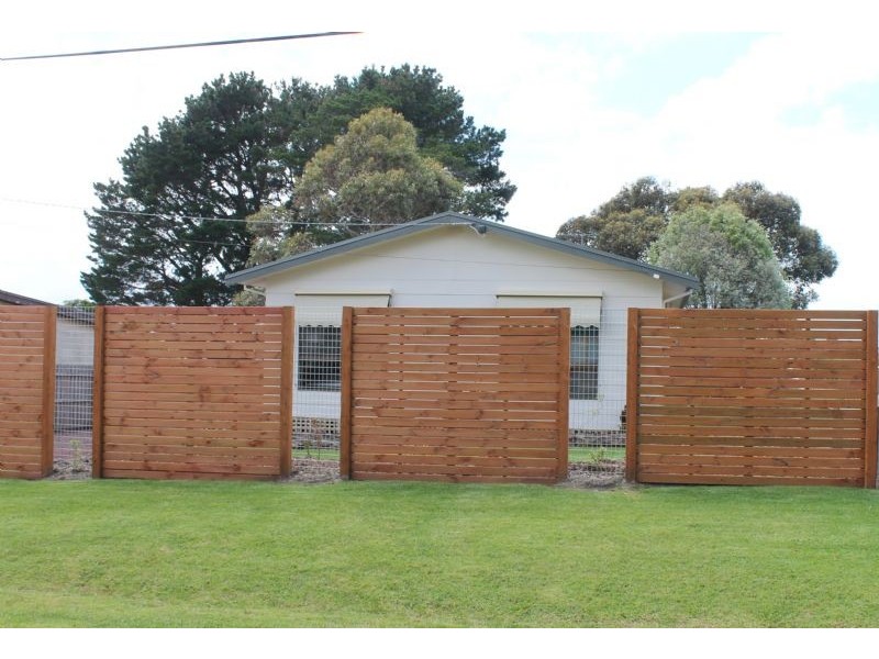 21 Scenic Drive, Cowes VIC 3922