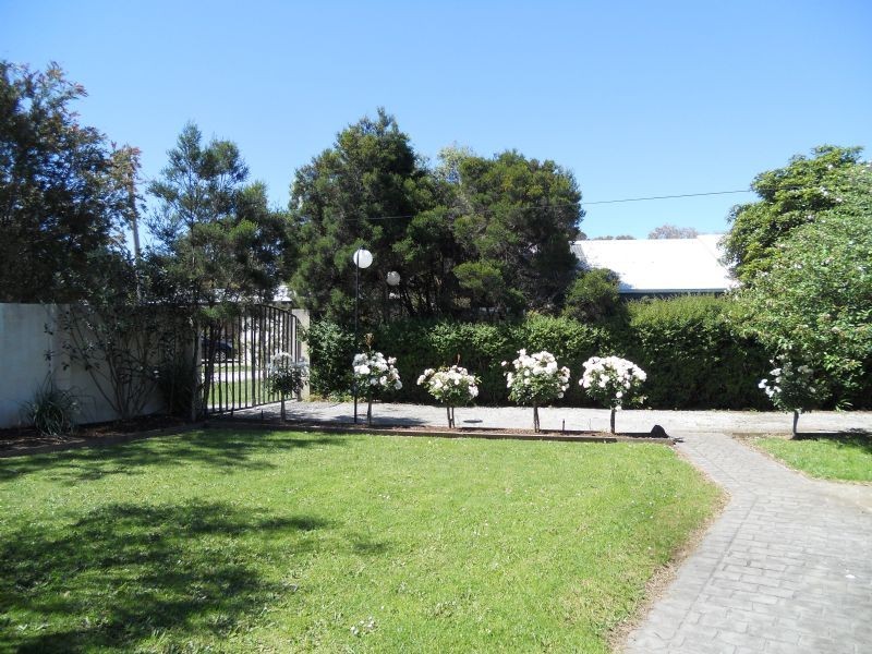 21 Cypress Court, Cowes VIC 3922