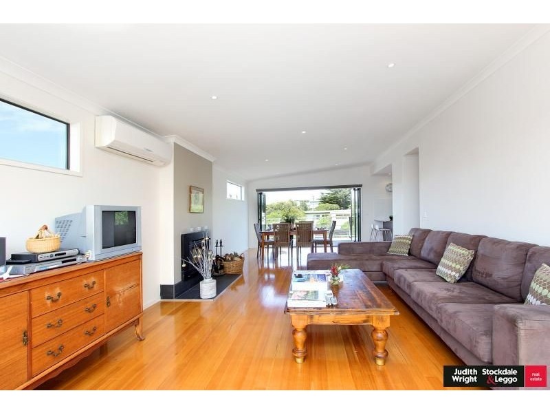 7 Dixon Street, Surf Beach VIC 3922