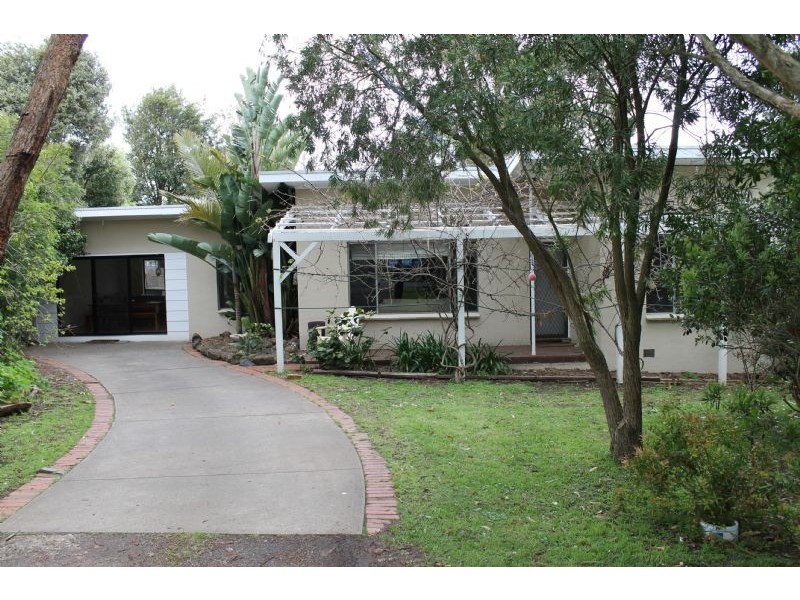 11 Findlay Street, Cowes VIC 3922