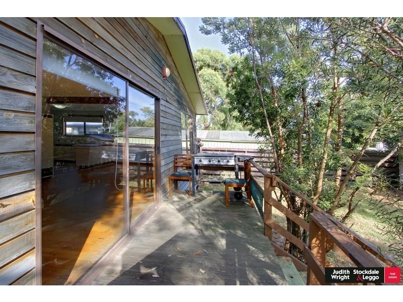 50 Churchill Drive, Cowes VIC 3922