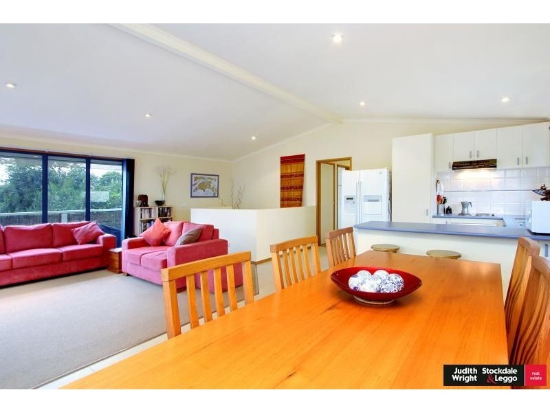 16 Mountainview Avenue, Ventnor VIC 3922