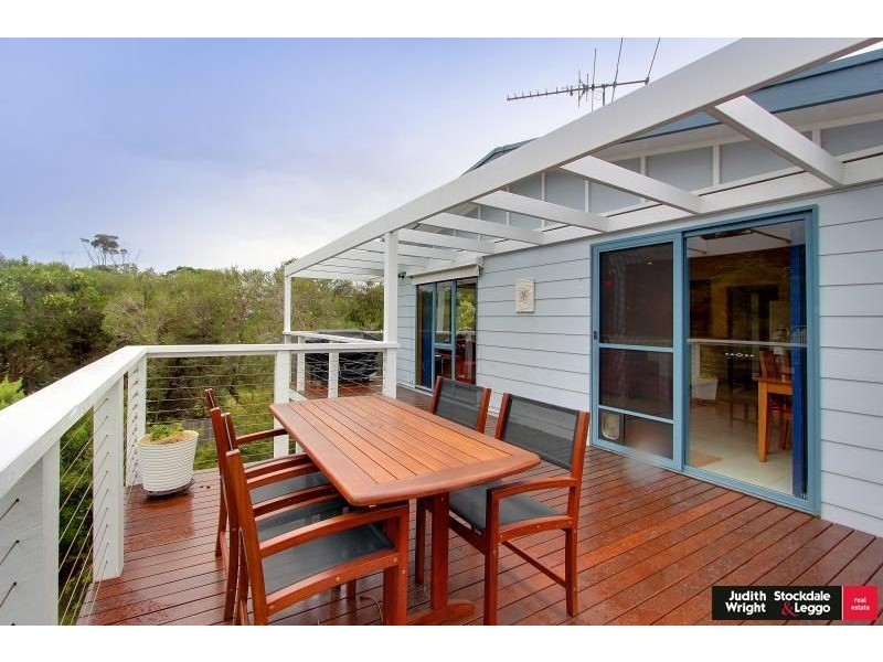 16 Mountainview Avenue, Ventnor VIC 3922
