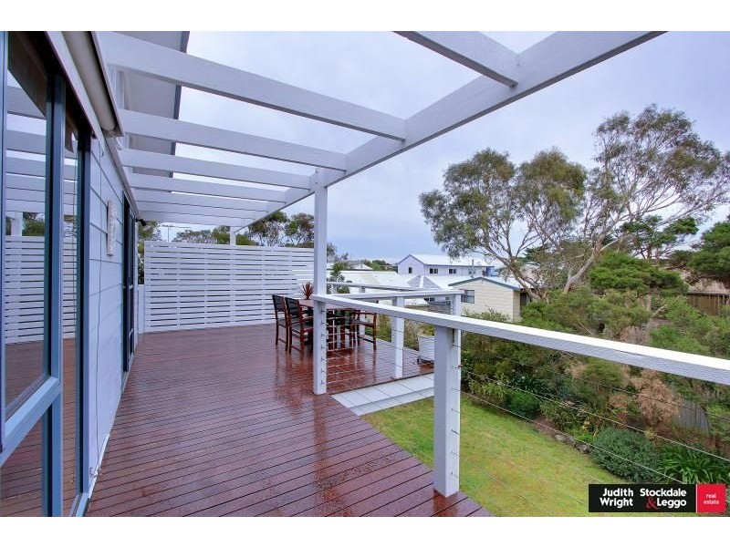 16 Mountainview Avenue, Ventnor VIC 3922