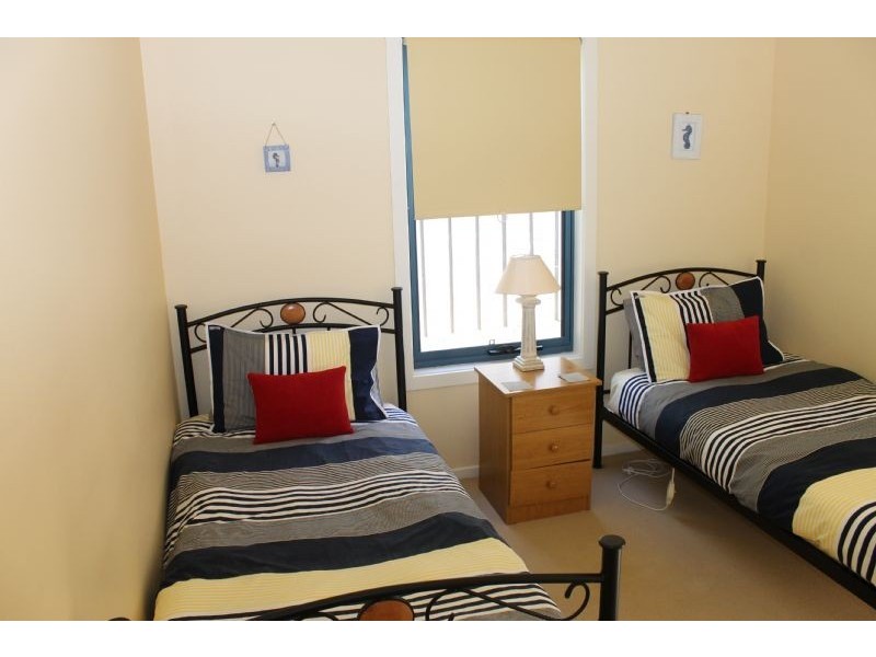 2/187 Church Street, Cowes VIC 3922