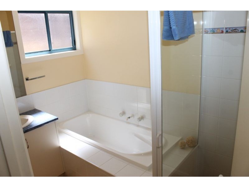 2/187 Church Street, Cowes VIC 3922