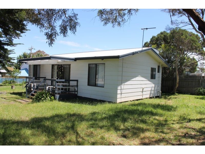 598 Settlement Road, Cowes VIC 3922
