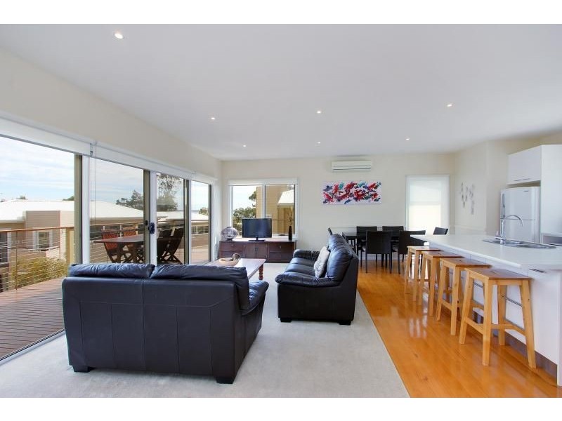 1/340-342 Church Street, Cowes VIC 3922